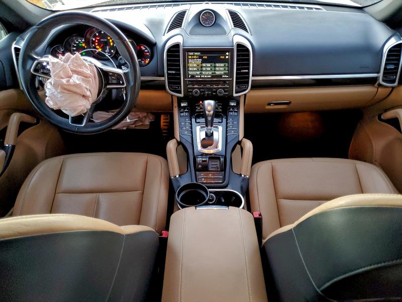 Photo 8 from auction – 2016 PORSCHE CAYENNE with VIN WP1AA2A28GKA36514