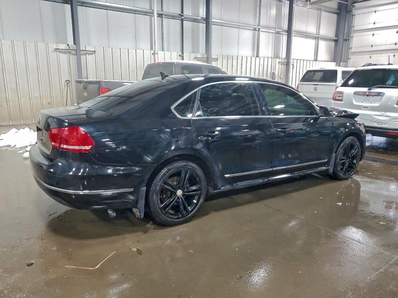 Photo 3 from auction – 2012 VOLKSWAGEN PASSAT SEL with VIN 1VWCN7A35CC046763