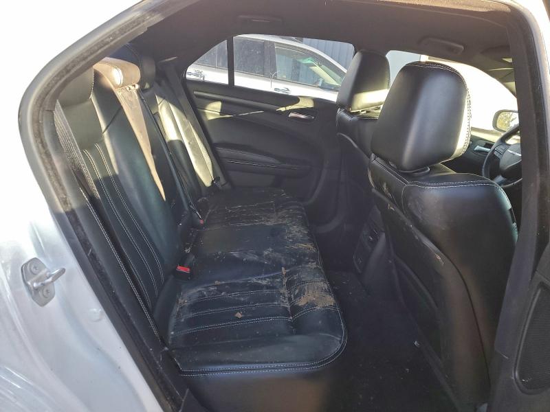 Photo 10 from auction – 2015 CHRYSLER 300 with VIN 2C3CCABGXFH922594