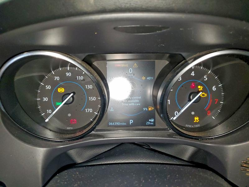 Photo 9 from auction – 2018 JAGUAR F-PACE PRE with VIN SADCJ2FX5JA324944