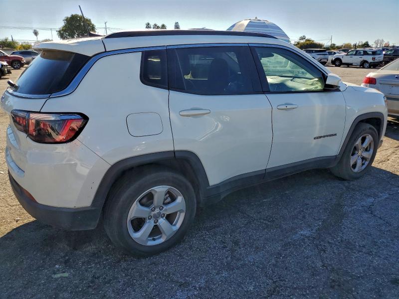 Photo 3 from auction – 2019 JEEP COMPASS LA with VIN 3C4NJCBB1KT746191