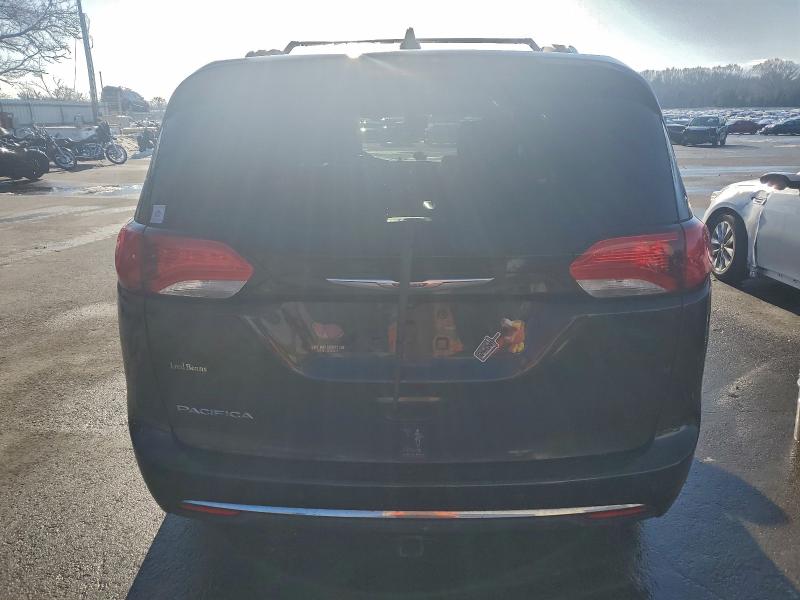 Photo 6 from auction – 2017 CHRYSLER PACIFICA T with VIN 2C4RC1EG4HR531360