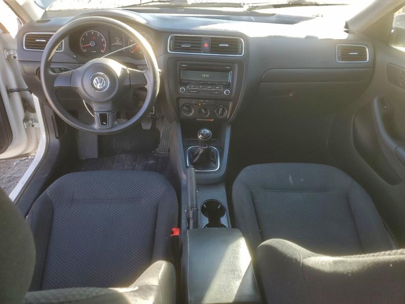Photo 8 from auction – 2013 VOLKSWAGEN JETTA BASE with VIN 3VW1K7AJ0DM285555