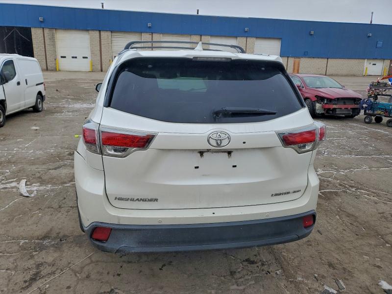 Photo 6 from auction – 2016 TOYOTA HIGHLANDER with VIN 5TDDKRFH2GS298247