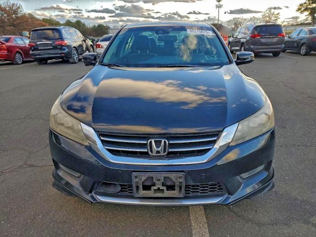 Photo 5 from auction – 2013 HONDA ACCORD with VIN 1HGCR3F97DA038210