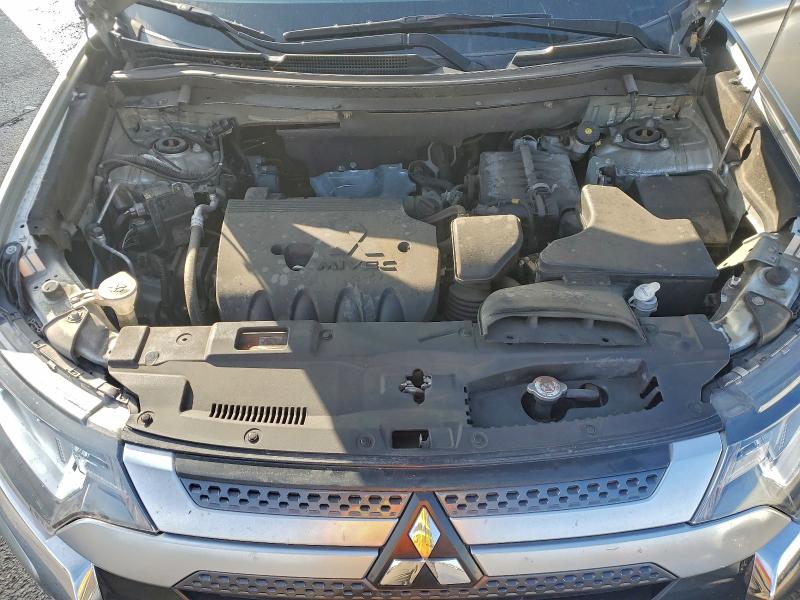 Photo 12 from auction – 2020 MITSUBISHI OUTLANDER with VIN JA4AD3A30LZ043993