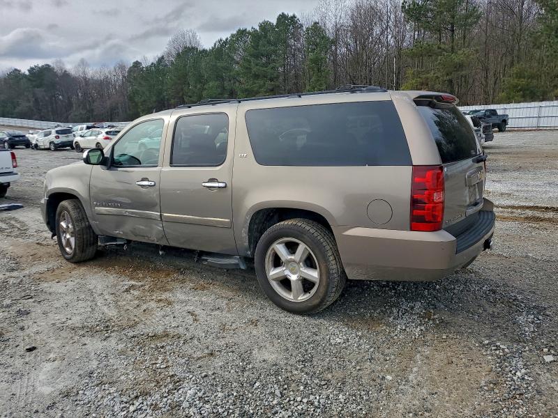 Photo 2 from auction – 2007 CHEVROLET SUBURBAN C with VIN 1GNFC16J17J311486