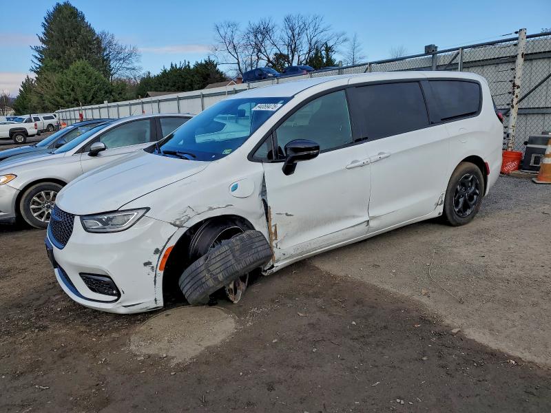 CHRYSLER PACIFICA H 2024 with VIN 2C4RC1S71RR147641 - Photo from auction