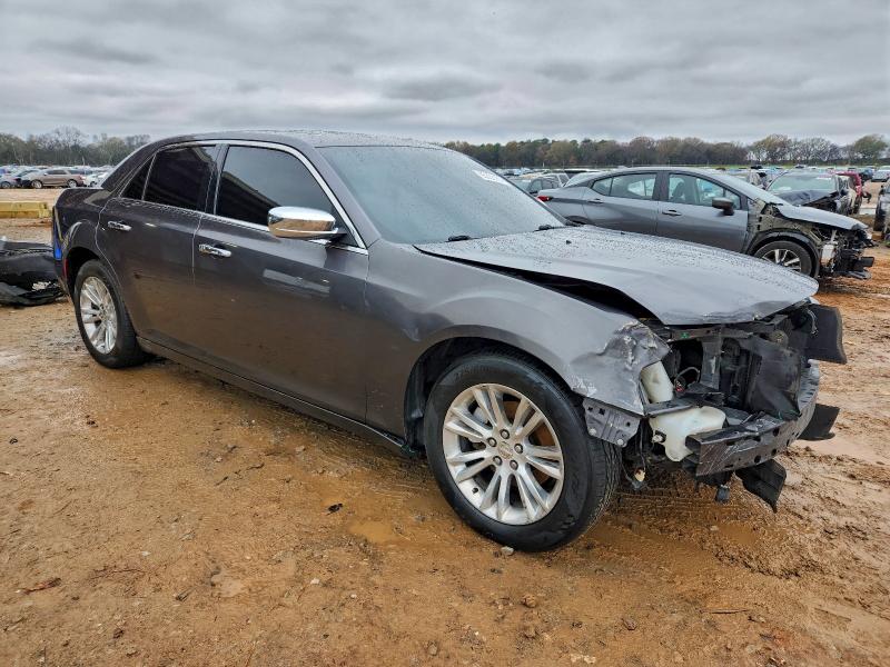 Photo 4 from auction – 2016 CHRYSLER 300C with VIN 2C3CCAEG7GH357959