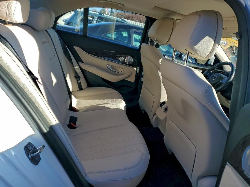 Photo 10 from auction – 2017 MERCEDES-BENZ E 300 with VIN WDDZF4JB7HA140507