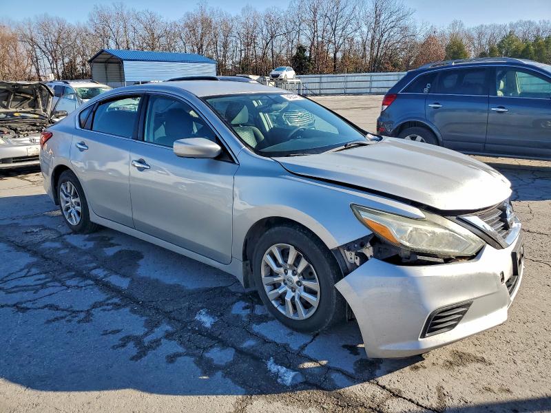 Photo 4 from auction – 2016 NISSAN ALTIMA 2.5 with VIN 1N4AL3AP3GN384352