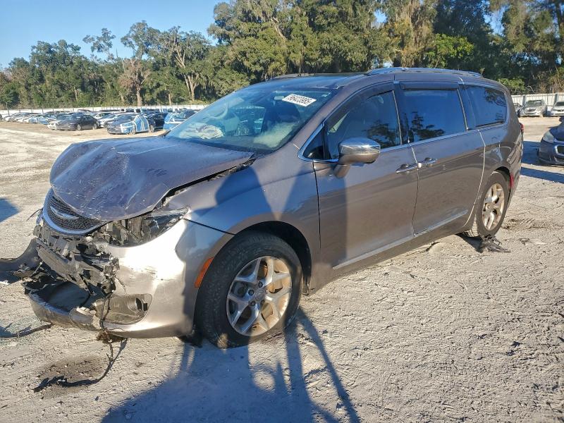 CHRYSLER PACIFICA L 2017 with VIN 2C4RC1GG3HR650756 - Photo from auction