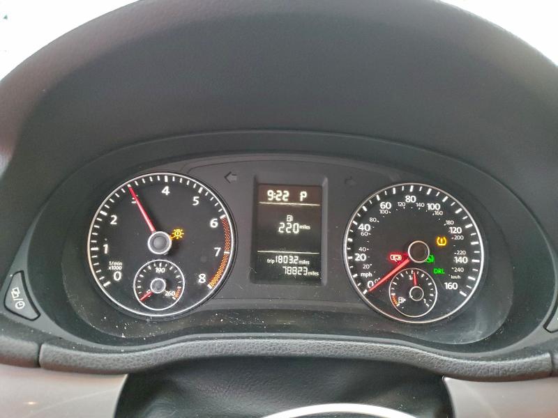 Photo 9 from auction – 2015 VOLKSWAGEN PASSAT S with VIN 1VWAT7A36FC107040