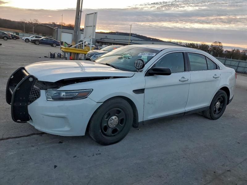 FORD TAURUS POL 2016 with VIN 1FAHP2MT1GG138426 - Photo from auction