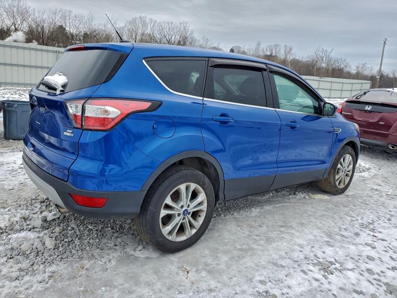 Photo 3 from auction – 2017 FORD ESCAPE SE with VIN 1FMCU9GD6HUD50201