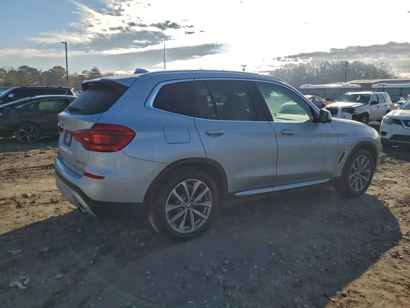 Photo 3 from auction – 2019 BMW X3 SDRIVE3 with VIN 5UXTR7C56KLF36117
