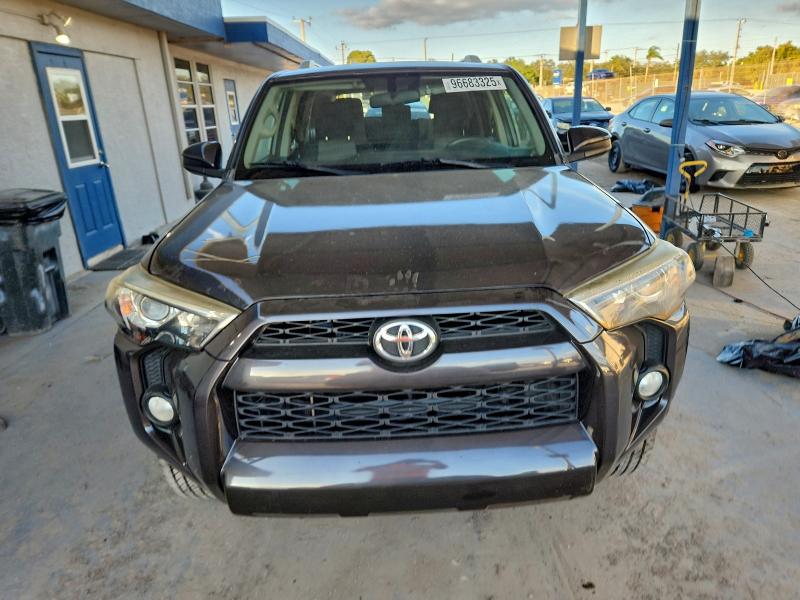 Photo 5 from auction – 2015 TOYOTA 4RUNNER SR with VIN JTEZU5JR1F5095844
