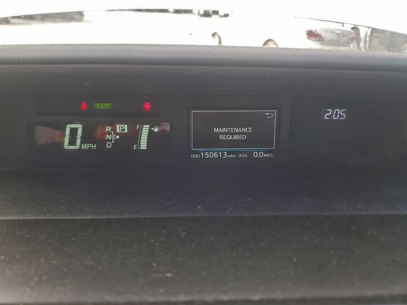 Photo 9 from auction – 2015 TOYOTA PRIUS V with VIN JTDZN3EU2FJ021067