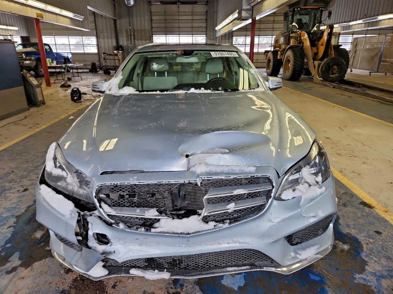 Photo 5 from auction – 2014 MERCEDES-BENZ E 550 4MAT with VIN WDDHF9BB8EA972800