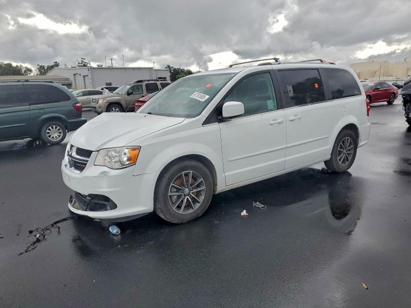 DODGE GRAND CARAVAN 2017 with VIN 2C4RDGCG0HR735642 - Photo from auction