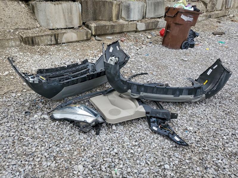 Photo 13 from auction – 2017 FORD ESCAPE with VIN 1FMCU0GD3HUB37461