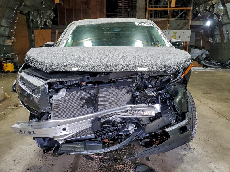 Photo 5 from auction – 2024 HONDA RIDGELINE with VIN 5FPYK3F53RB006219