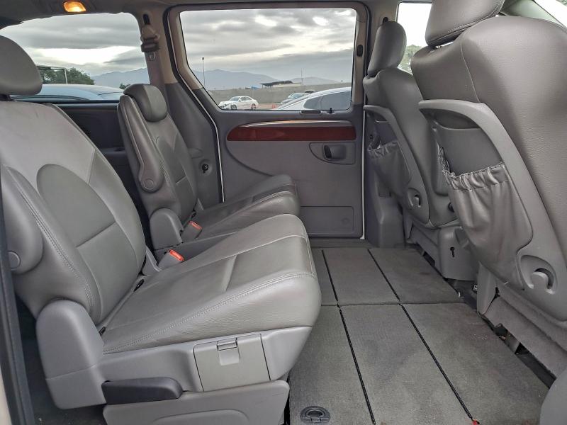 Photo 11 from auction – 2007 CHRYSLER TOWN & COU with VIN 2A4GP64L77R210414