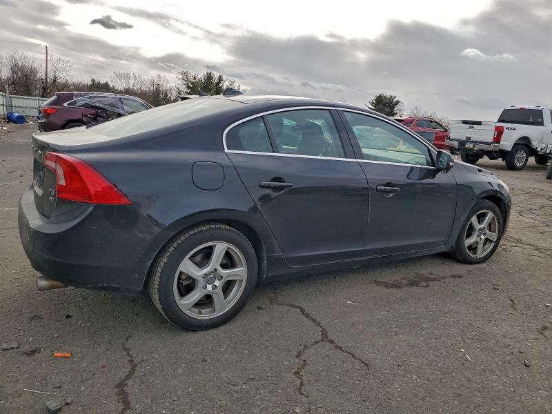 Photo 3 from auction – 2013 VOLVO S60 T5 with VIN YV1612FH5D2192004