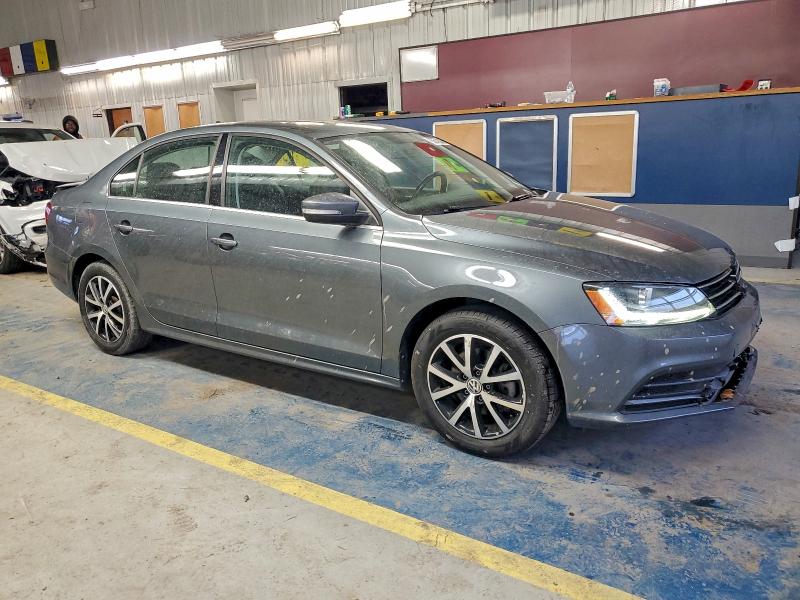 Photo 4 from auction – 2017 VOLKSWAGEN JETTA with VIN 3VWDB7AJ5HM228500