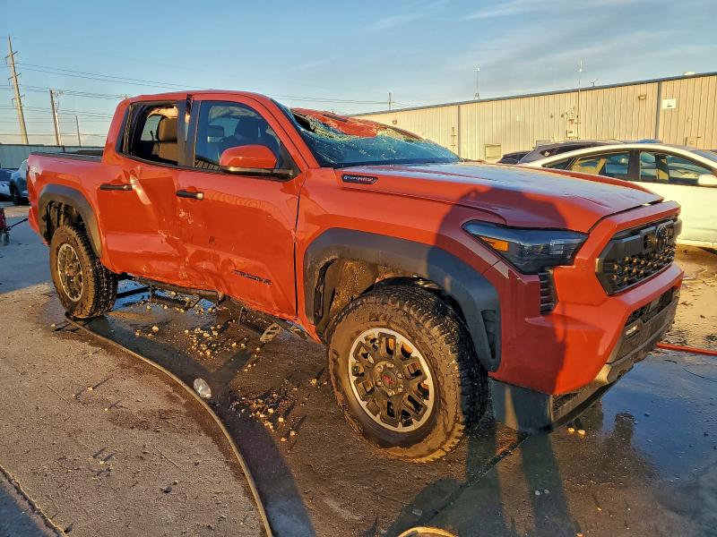 Photo 4 from auction – 2025 TOYOTA TACOMA DOU with VIN 3TYLC5LN3ST032504