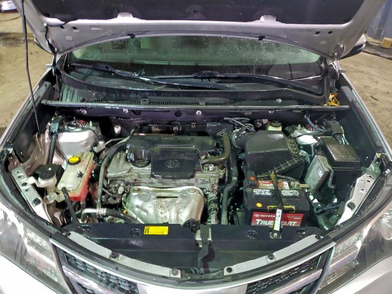 Photo 12 from auction – 2015 TOYOTA RAV4 XLE with VIN 2T3RFREV1FW333567