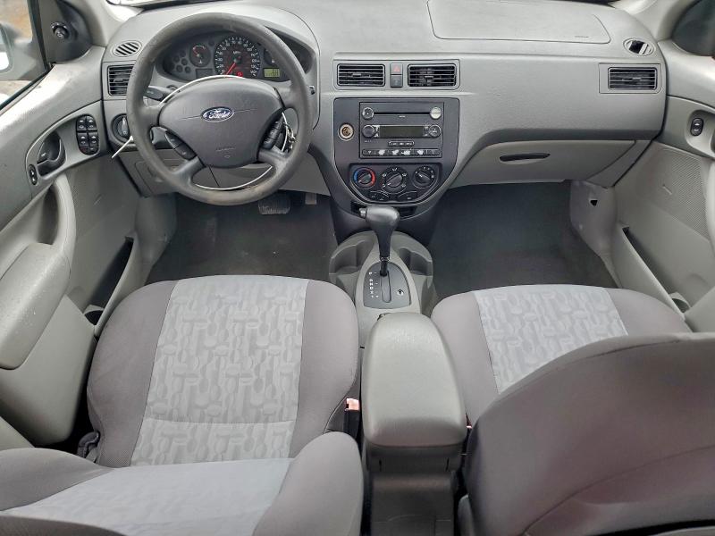 Photo 8 from auction – 2005 FORD FOCUS ZX4 with VIN 1FAFP34N95W293128