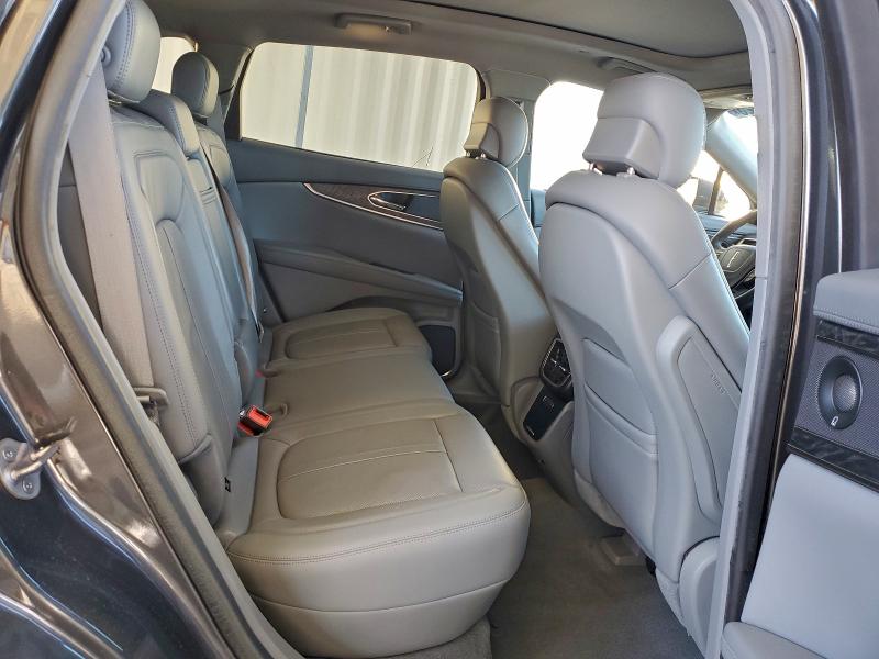 Photo 11 from auction – 2019 LINCOLN NAUTILUS with VIN 2LMPJ6L95KBL39301