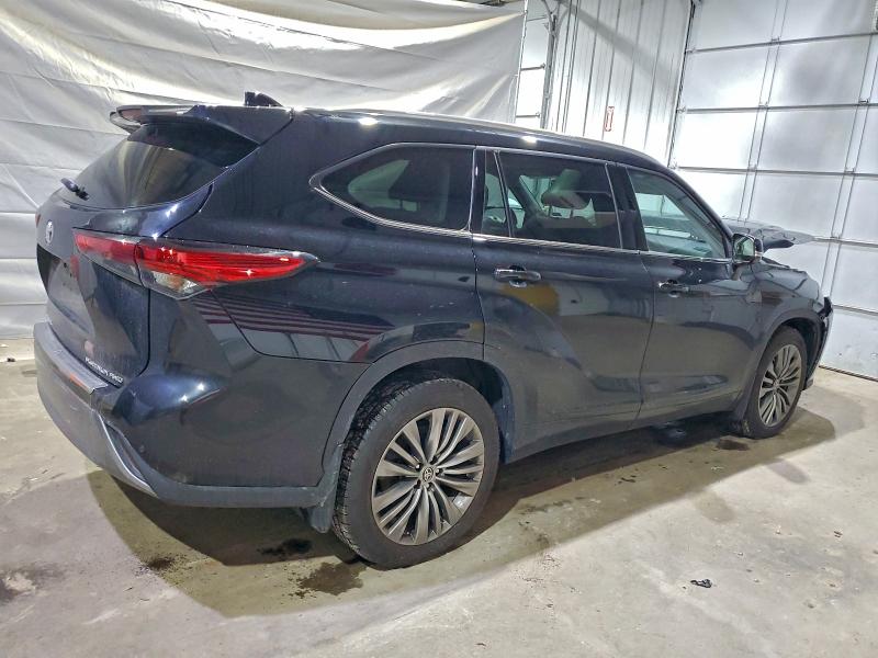 Photo 3 from auction – 2022 TOYOTA HIGHLANDER with VIN 5TDFZRBH5NS184850