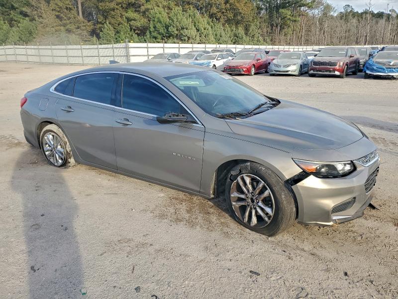 Photo 4 from auction – 2017 CHEVROLET MALIBU LT with VIN 1G1ZE5ST2HF159164