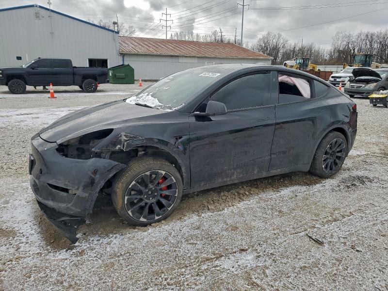 TESLA MODEL Y 2023 with VIN 7SAYGDEE5PA186253 - Photo from auction