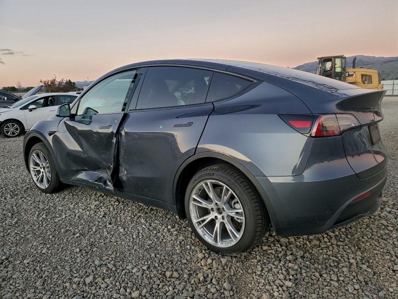 Photo 2 from auction – 2023 TESLA MODEL Y with VIN 7SAYGDEE0PF740222