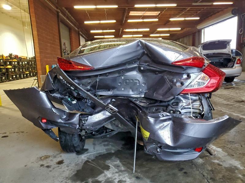 Photo 6 from auction – 2018 HONDA CIVIC LX with VIN 2HGFC2F56JH569109