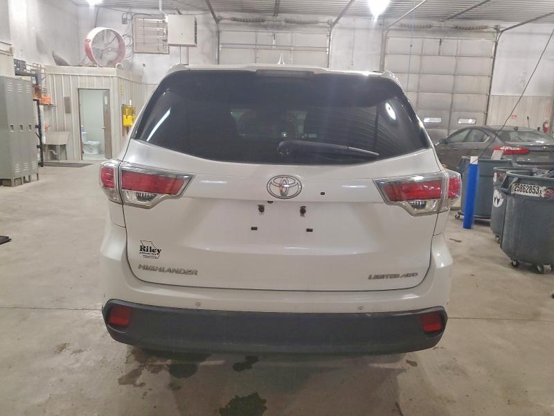 Photo 6 from auction – 2016 TOYOTA HIGHLANDER with VIN 5TDDKRFH7GS228159