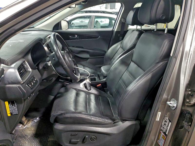 Photo 7 from auction – 2016 KIA SORENTO SX with VIN 5XYPKDA51GG009207