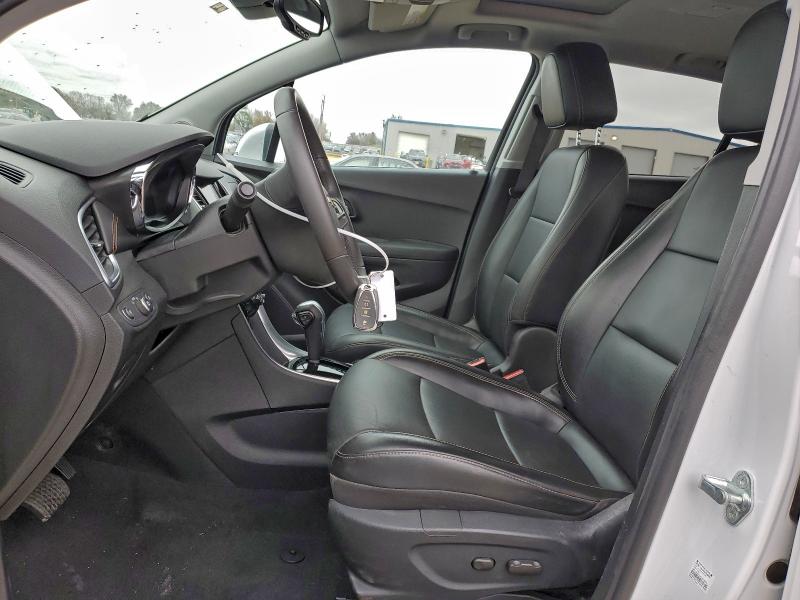 Photo 7 from auction – 2020 CHEVROLET TRAX PREMI with VIN 3GNCJMSB6LL342857