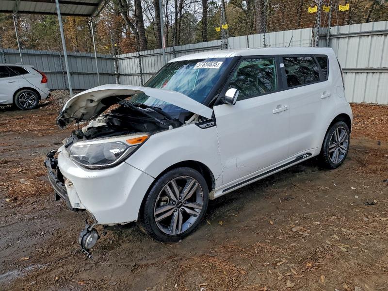 KIA SOUL + 2016 with VIN KNDJP3A57G7345216 - Photo from auction