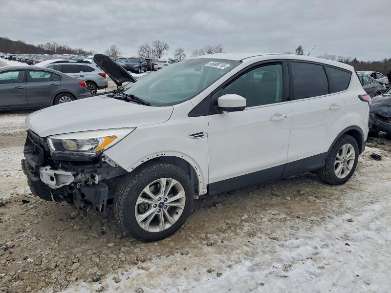 FORD ESCAPE SE 2017 with VIN 1FMCU9GD7HUE23172 - Photo from auction