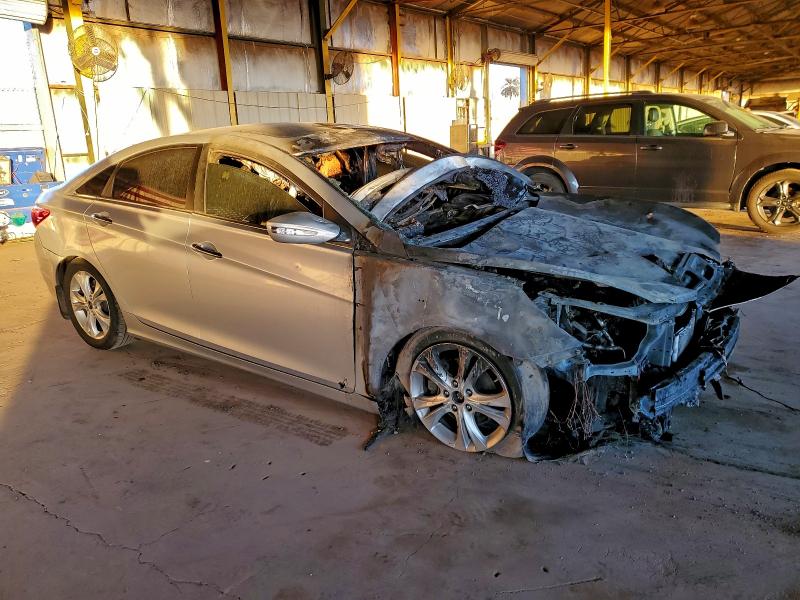 Photo 4 from auction – 2011 HYUNDAI SONATA with VIN 5NPEC4AC2BH142417
