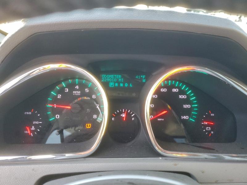 Photo 9 from auction – 2010 CHEVROLET TRAVERSE L with VIN 1GNLVFED6AJ266445