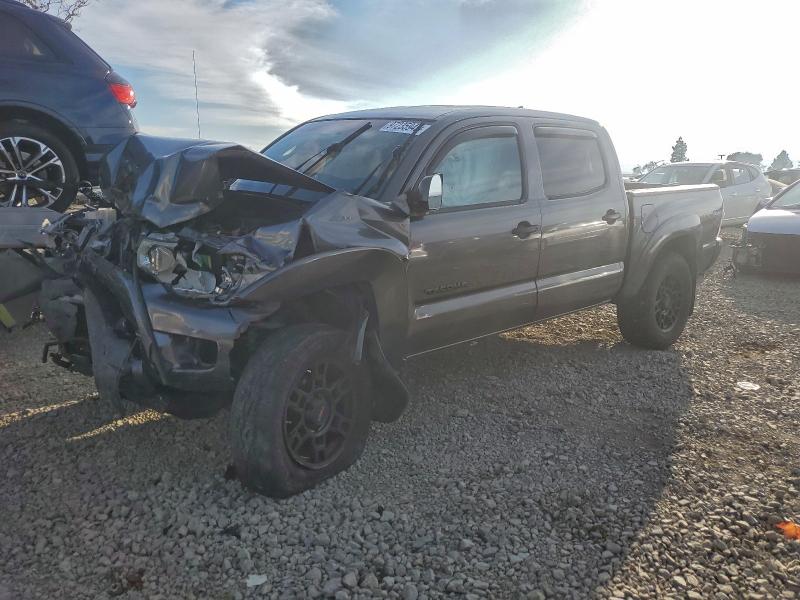 TOYOTA TACOMA DOU 2015 with VIN 5TFLU4EN6FX147694 - Photo from auction