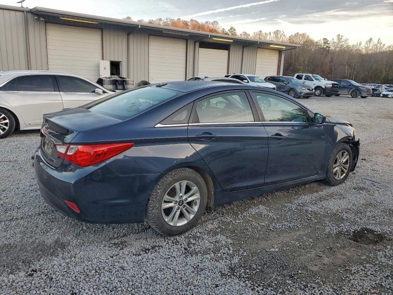 Photo 3 from auction – 2014 HYUNDAI SONATA GLS with VIN 5NPEB4AC2EH905219