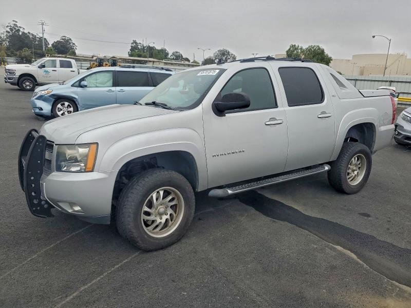 CHEVROLET AVALANCHE 2011 with VIN 3GNTKFE38BG408264 - Photo from auction