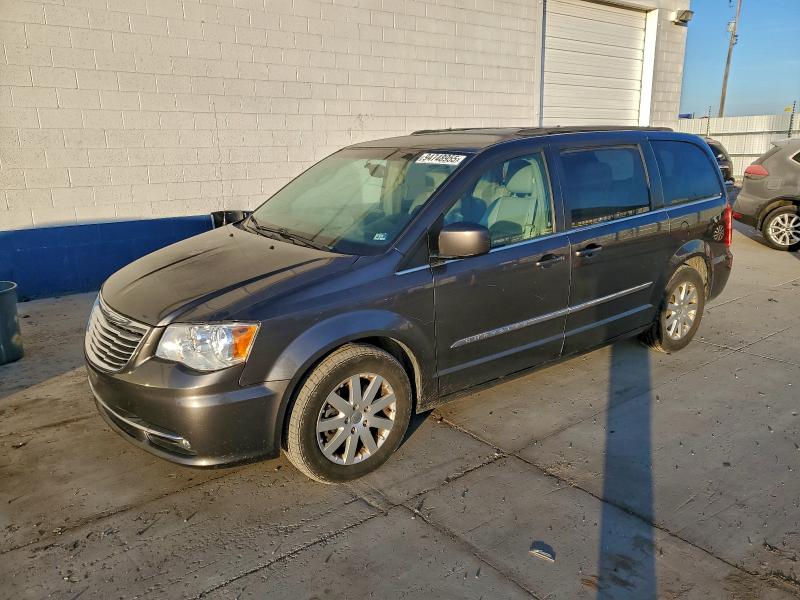 CHRYSLER TOWN & COU 2016 with VIN 2C4RC1BG8GR301825 - Photo from auction