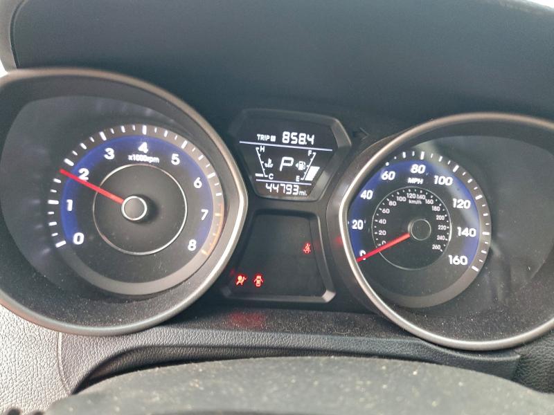 Photo 9 from auction – 2016 HYUNDAI ELANTRA SE with VIN 5NPDH4AE9GH753163
